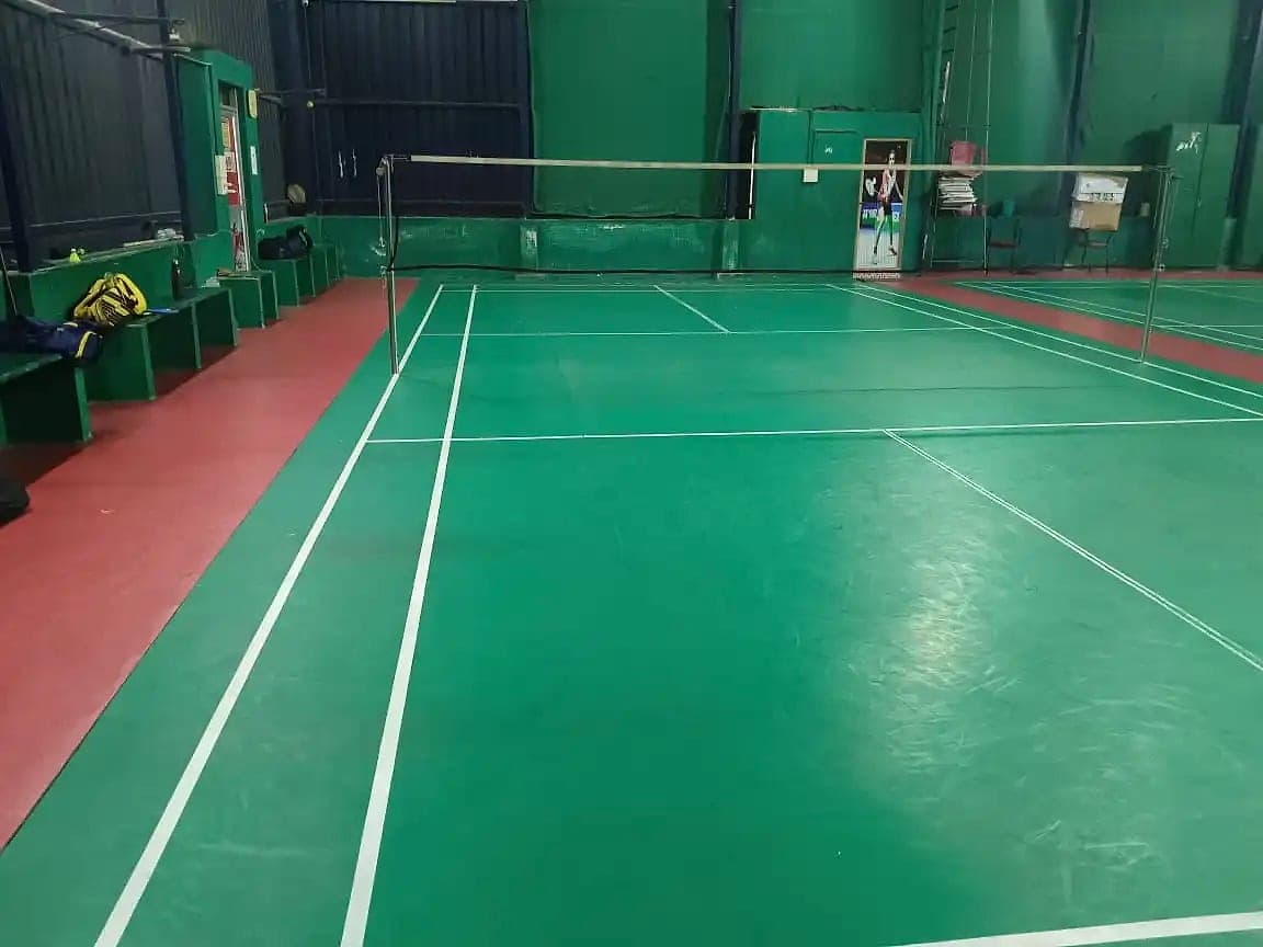 Net and service lines on the Madhavaram court